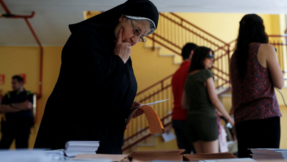 Ισπανία: Εντοπίστηκε καλόγρια να νοθεύει ψηφοδέλτια