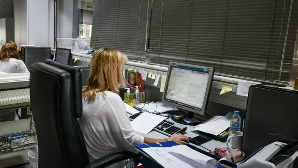 "Καμπανάκι" Eurobank για τις κρατικές οφειλές: "Ουσιώδης παράγοντας δημοσιονομικού κινδύνου"