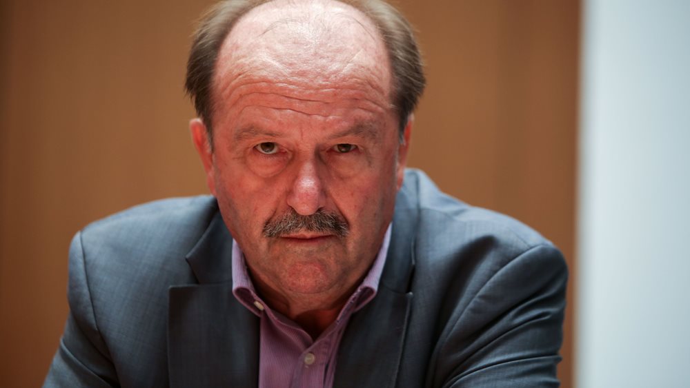 Μπακαλέξης: Τον Ιούνιο ξεκίνησε ουσιαστικά η έκδοση των νέων συντάξεων