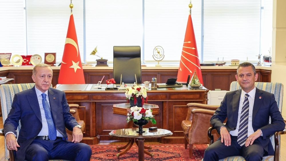 Τουρκία: Επίσκεψη Ερντογάν στα γραφεία της κεμαλικής αντιπολίτευσης έπειτα από 18 χρόνια