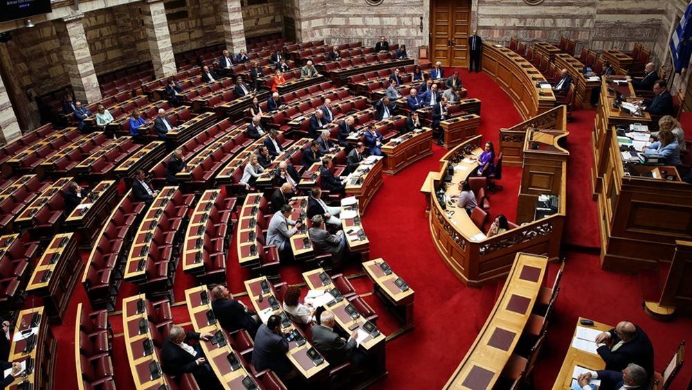 Νέες ρυθμίσεις για την κοινωνική στέγαση και την τριτεκνική ιδιότητα.