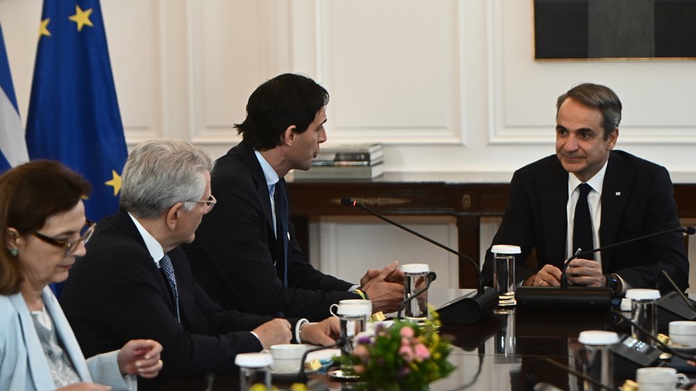 Κ. Μητσοτάκης σε Χούκστρα (Επίτροπος για Κλίμα): "Καλύπτουμε μεγάλο μέρος της ενέργειας από ανανεώσιμες πηγές"