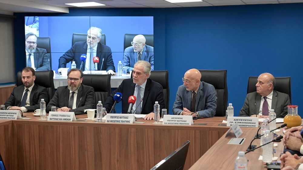 Τα σχέδια του Υπουργείου Ναυτιλίας για ακτοπλοΐα, λιμάνια και ναυπηγοεπισκευαστική ζώνη