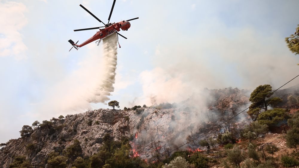 Καλύτερη η εικόνα στην Πάρνηθα: Μάχη με τις αναζωπυρώσεις - Υπ&#39; ατμόν οι Θρακομακεδόνες