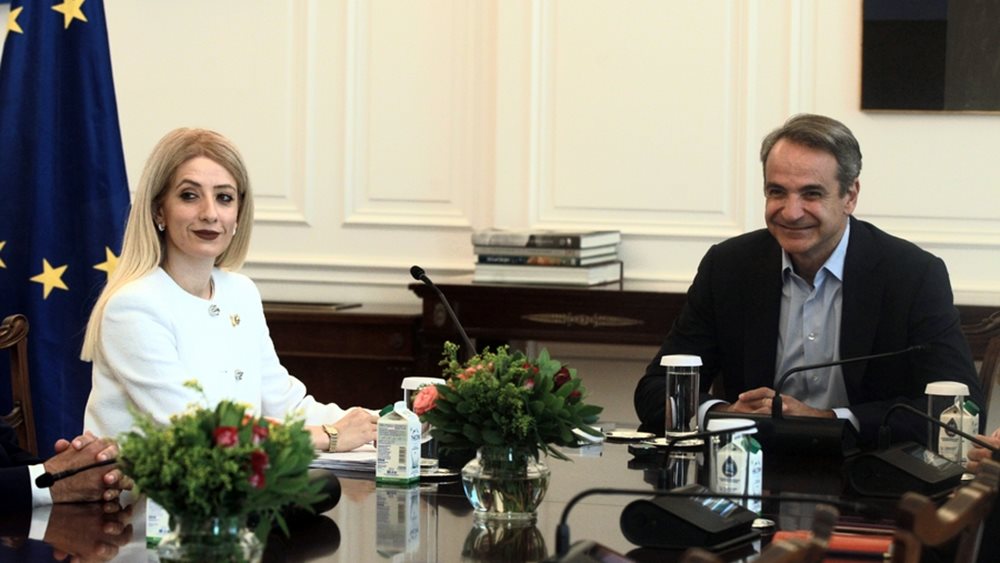 Συνάντηση Κ. Μητσοτάκη με την πρόεδρο της κυπριακής Βουλής και του ΔΗΣΥ Α. Δημητρίου