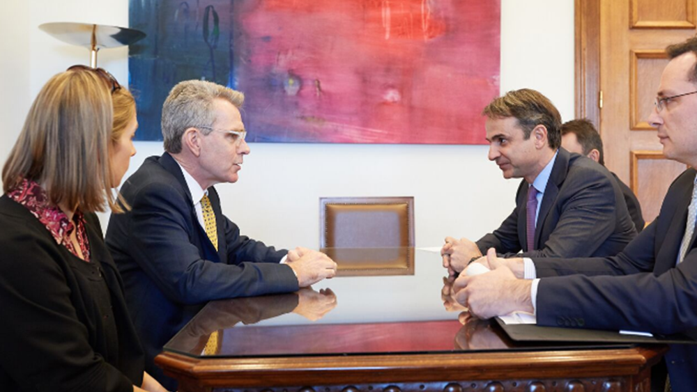 Πάιατ σε Μητσοτάκη: Δεν υπάρχει έρευνα του FBI που να αφορά Έλληνες πολιτικούς