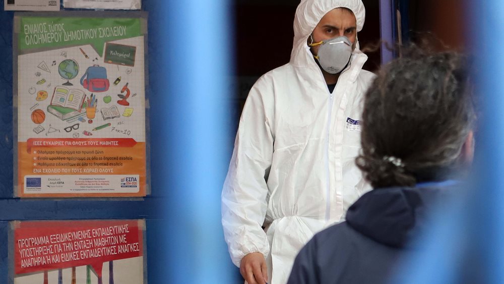 Ο κορονοϊός μπορεί να επιβιώσει για ώρες στον αέρα