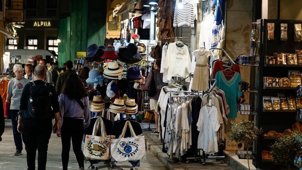 Τουριστες Αθηνα βραδυ