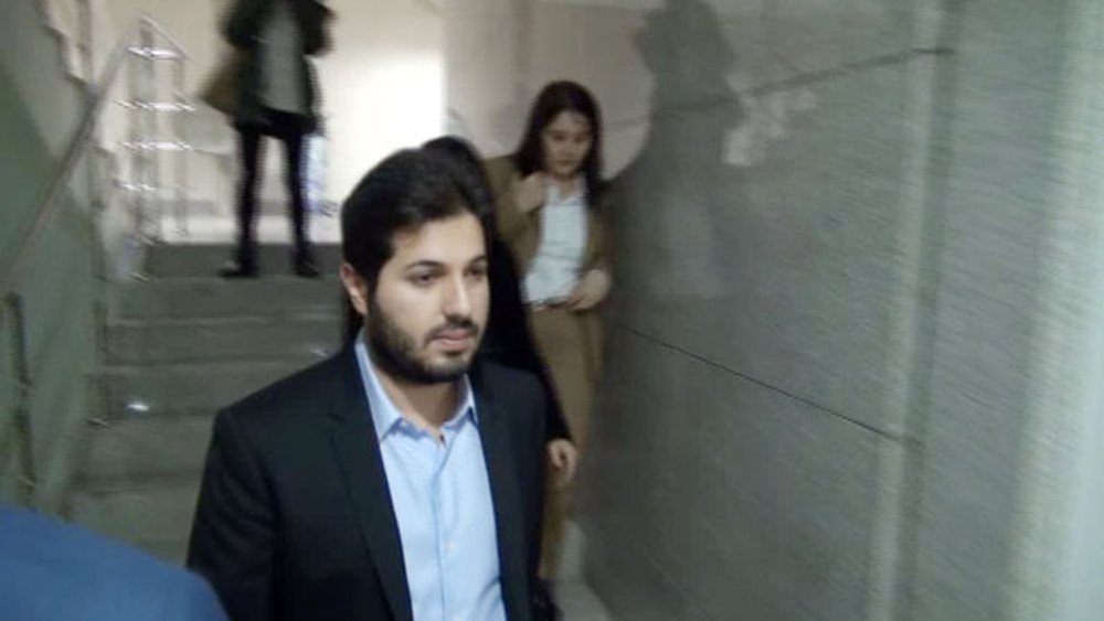 Υπόθεση Halkbank: Ο λαθρέμπορος χρυσού Ζαράμπ ζει πλουσιοπάροχα στις ΗΠΑ με εμβάσματα από Τουρκία