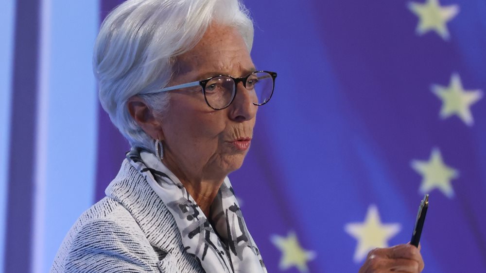 Γιατί η ΕΚΤ κλείνει τα μάτια της στην επερχόμενη ύφεση