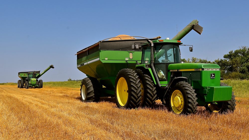 Deere: Εκτίναξη κερδοφορίας στο τρίμηνο με φόντο την ισχυρή ζήτηση για τρακτέρ