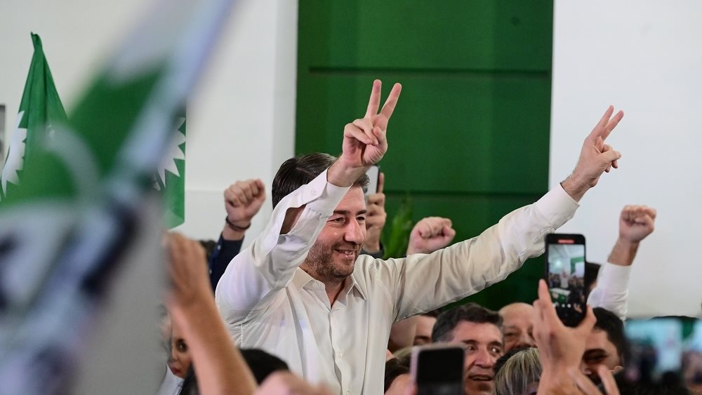 Τι σημαίνει για το ΠΑΣΟΚ και το πολιτικό σύστημα η νίκη Ανδρουλάκη