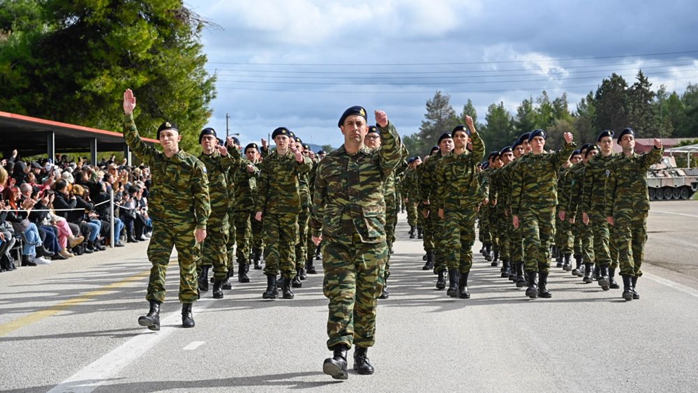 Αυξήσεις έως 1.036% στις αποδοχές των οπλιτών θητείας