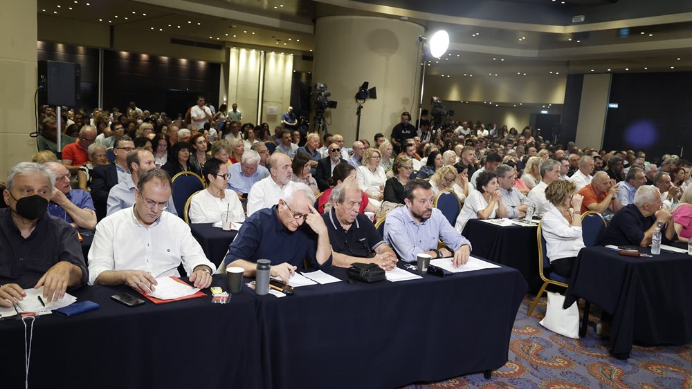 Ένταση στην ΚΕ ΣΥΡΙΖΑ - Μπενίσης: Κάντε καταγγελία - Καλπάκης: Σας βλέπουμε