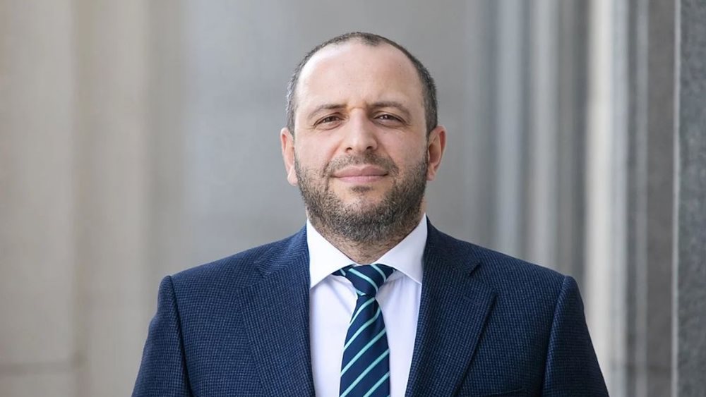 Ουκρανία: Τρεις νέοι υφυπουργοί Άμυνας θα πλαισιώσουν τον ΥΠΑΜ Ρουστέμ Ουμέροφ