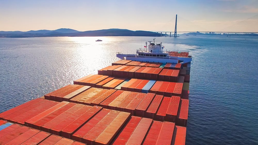 Οι ναυτιλιακές αυξάνουν τα ναύλα για τη μεταφορά καφέ