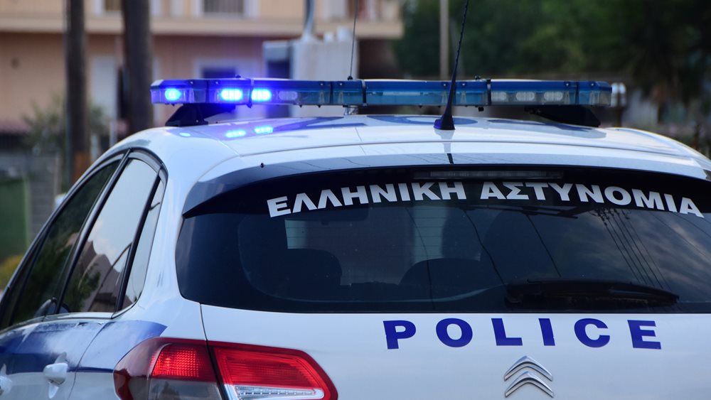 Έγκλημα στα Ιωάννινα: Πτώμα σε σακούλες σκουπιδιών, με χειροπέδες στα χέρια και ένα πιστόλι