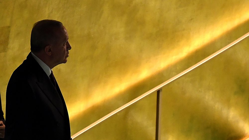 Οι μειώσεις επιτοκίων του Ερντογάν θα εξελιχθούν σε μπούμερανγκ στην κάλπη