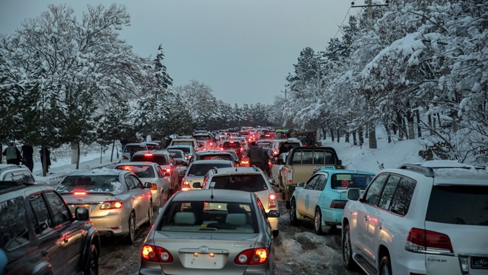 Πυκνό χιόνι και πολικό ψύχος, δεκάδες εκατομμύρια Αμερικανοί αντιμέτωποι με σφοδρή χειμερινή καταιγίδα