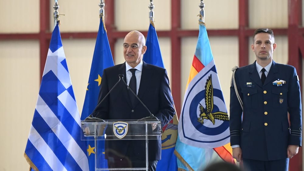 Αγορά νέων μεταγωγικών αεροσκαφών προανήγγειλε ο Ν. Δένδιας