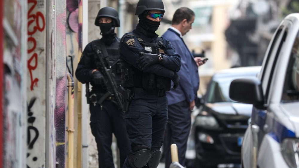 Μεγάλη επιχείρηση της ΕΛΑΣ: Συλλήψεις και προσαγωγές ατόμων που σχετίζονται με αντιεξουσιαστική ομάδα