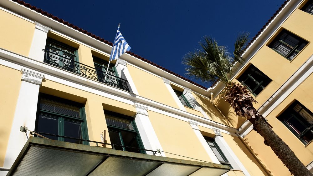Λήξη συναγερμού στην Ευελπίδων μετά το τηλεφώνημα για βόμβα στα δικαστήρια