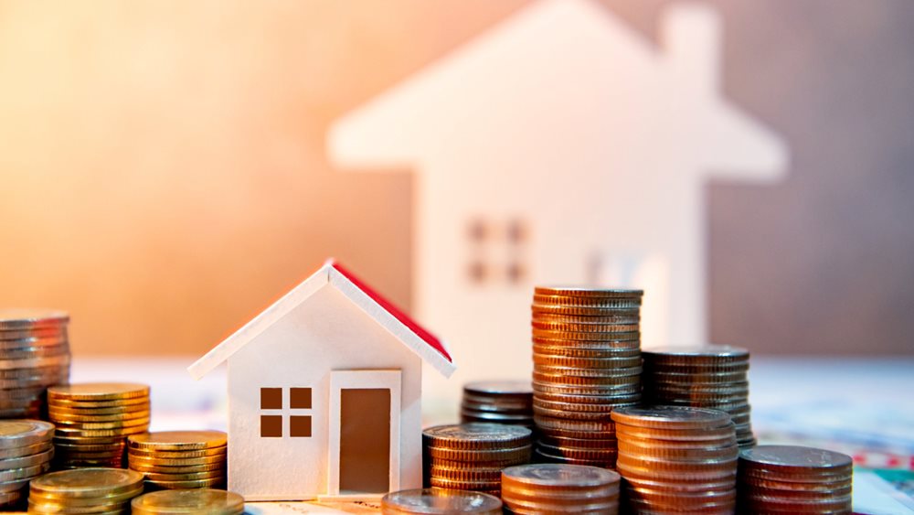 Housing battle ahead of rate hike – June data