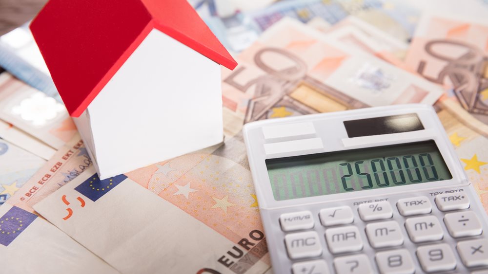 ΕΛΣΤΑΤ: Αύξηση 4,5% του εισοδήματος των νοικοκυριών το 2024 αλλά με νέα μείωση αποταμιεύσεων 2,5%