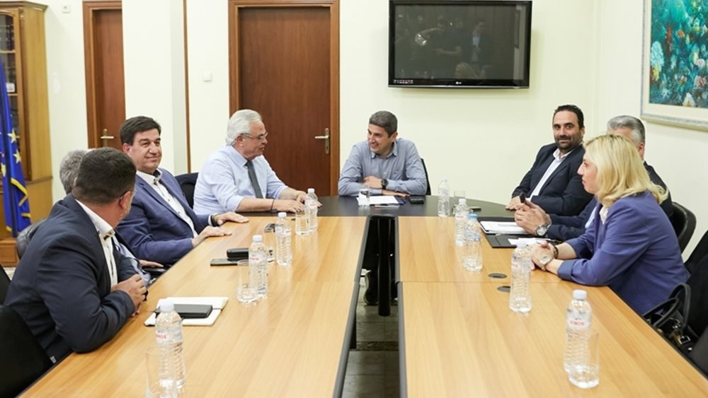 Ο ΥπΑΑΤ Λευτέρης Αυγενάκης στο Επαγγελματικό και Βιομηχανικό Επιμελητήριο Ροδόπης