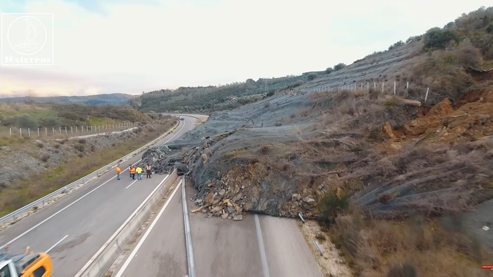 Πυρετώδεις οι εργασίες αποκατάστασης στην Ιόνια Οδό – Σε επιφυλακή για μικροκατολισθήσεις