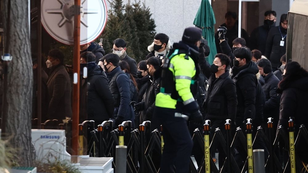 Νότια Κορέα: Ο επικεφαλής της υπηρεσίας προεδρικής ασφαλείας Παρκ καλεί να αποφευχθεί &quot;αιματοχυσία&quot;