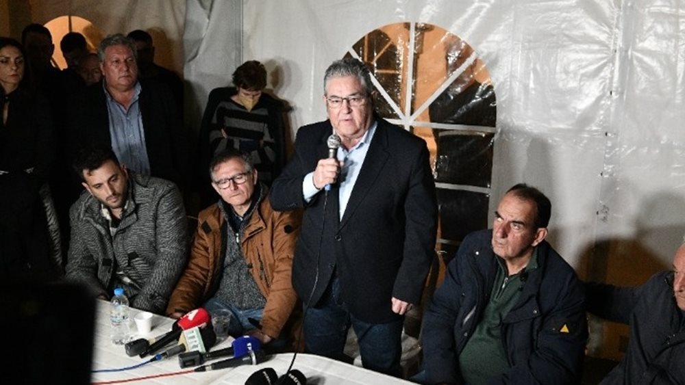 Στα αγροτικά μπλόκα σε Αλμυρό και Στεφανοβίκειο ο Δ. Κουτσούμπας