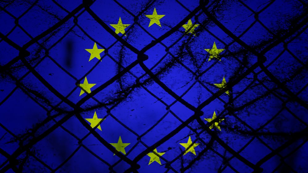 Ποιoς "κατεδαφίζει" την Ε.Ε.;