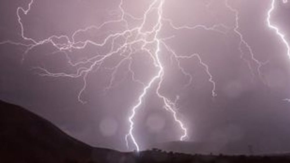 Λάρισα: Η περιφέρεια Θεσσαλίας συνεχίζει να επιχειρεί σε όλα τα μέτωπα της κακοκαιρίας