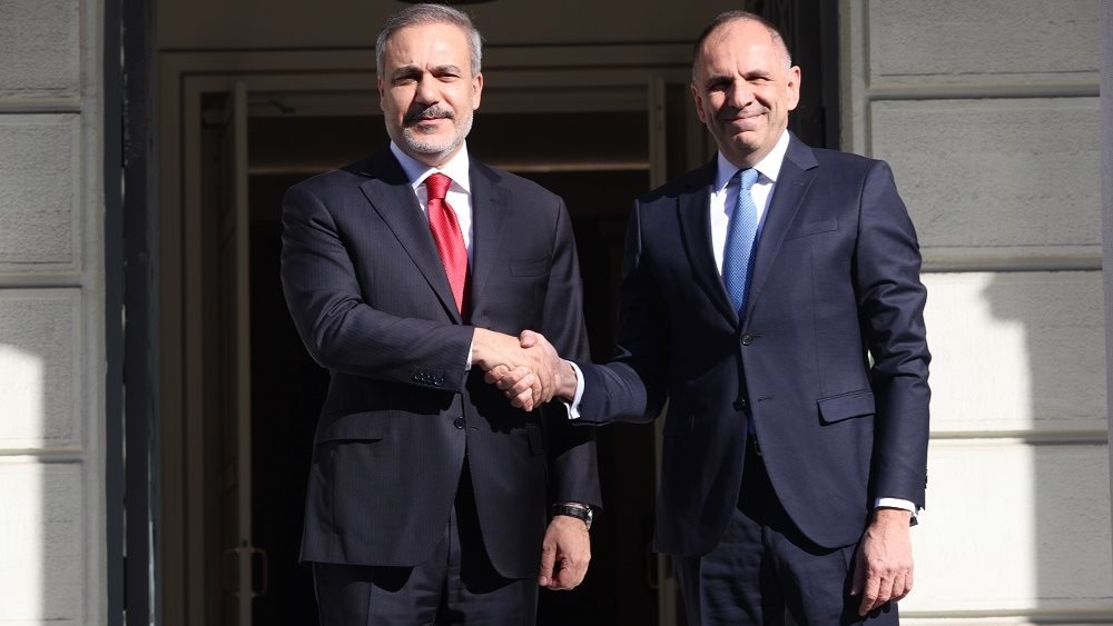Ξεκίνησε η συνάντηση Γεραπετρίτη - Φιντάν - Η ατζέντα, οι κόκκινες γραμμές και οι μεγάλες διαφορές