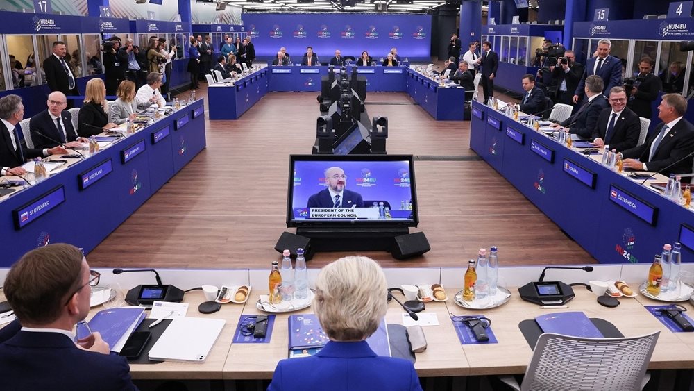 Σε κρίσιμο σταυροδρόμι η Ε.Ε. μετά την κυβερνητική κρίση στη Γερμανία