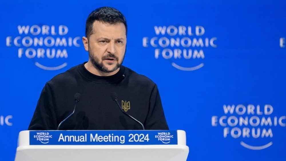 Ο Ζελένσκι κατηγορεί τη Ρωσία ότι παίζει με τις ζωές Ουκρανών αιχμαλώτων πολέμου