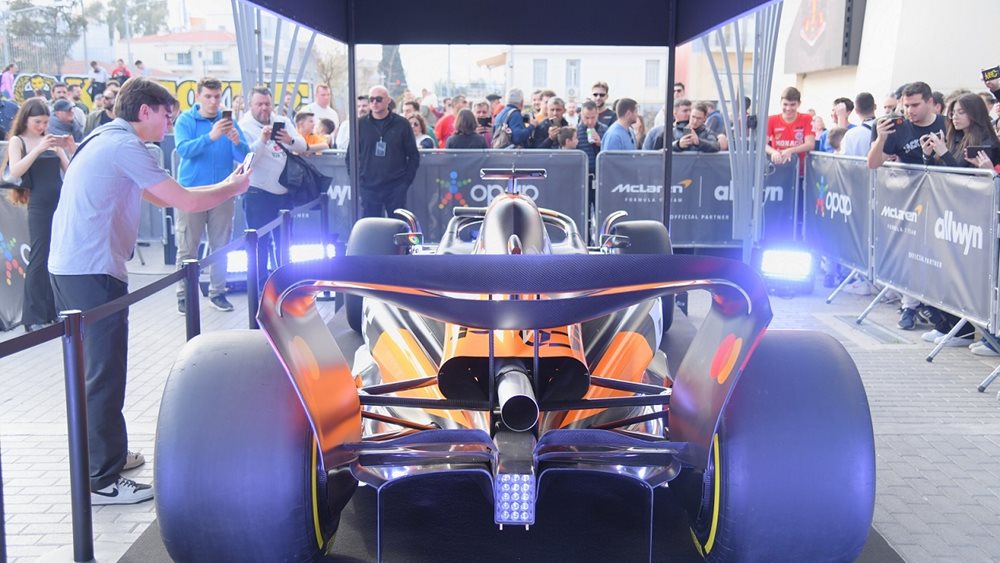 Το μονοθέσιο της McLaren Formula 1 Team περιοδεύει στην Ελλάδα - Πρεμιέρα στη Θεσσαλονίκη στις 6 Σεπτεμβρίου