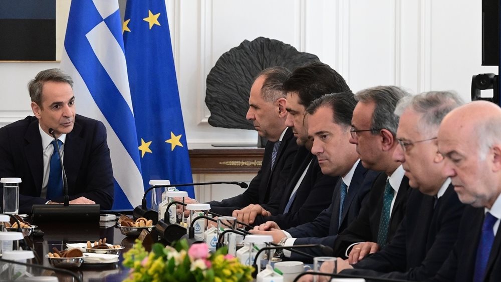 Υπουργικό Συμβούλιο: Παρεμβάσεις στον αναπτυξιακό νόμο για επιτάχυνση μεγάλων επενδύσεων - &quot;Στοπ&quot; στην πώληση αλκόολ και καπνού σε ανήλικους