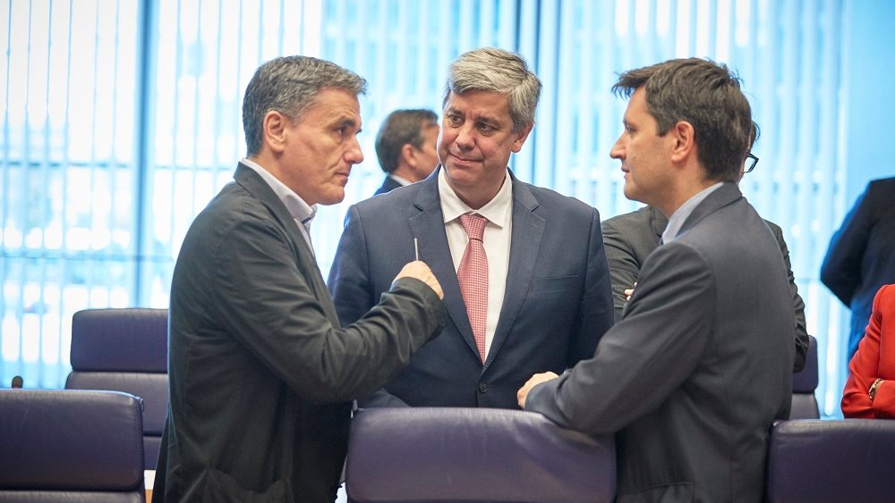 Συμφωνία για αυστηρή εποπτεία, μικρό &quot;καλάθι&quot; διαθεσίμων και &quot;απώλεια&quot; 25 δισ. δόσεων