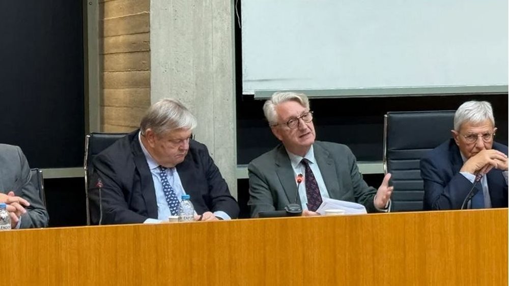 &quot;Καμπανάκι&quot; Ευ. Βενιζέλου: Η χώρα είναι μη διακυβερνήσιμη και αυτό πιστοποιείται από τον μεσοπρόθεσμο δημοσιονομικό προγραμματισμό