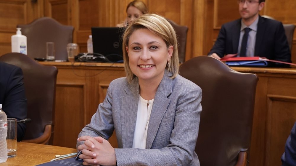 Ασφάλεια στις αερομεταφορές - Χρ. Αλεξοπούλου: "Η Ελλάδα πάνω από τον παγκόσμιο μέσο όρο" - Ζ. Κωνσταντοπούλου: "Μην έχουμε τα Τέμπη του αέρα"