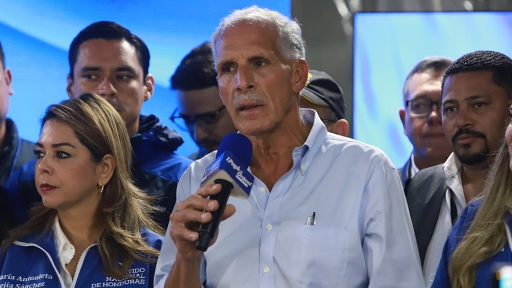 Προεδρικές εκλογές στην Ονδούρα: Προηγείται ο δεξιός Ασφούρα, &quot;εκλεκτός&quot; του Τραμπ