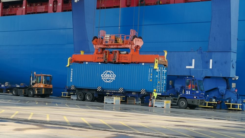 Ανεβάζει ρυθμούς ο Πειραιάς στη διακίνηση containers