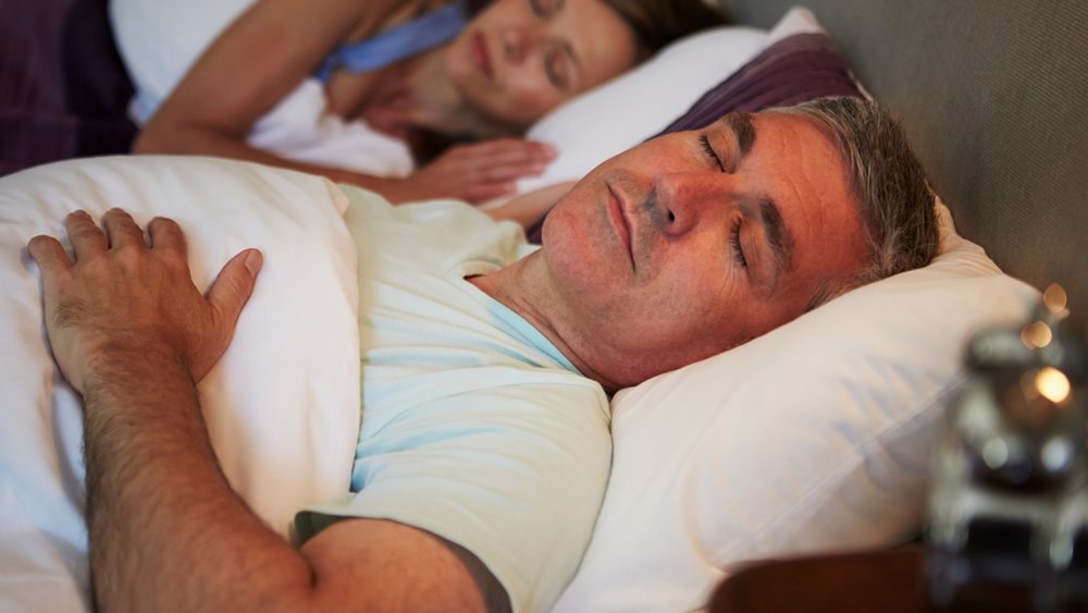 Ο καλός βραδινός ύπνος θα μπορούσε να ενισχύει την ανταπόκριση (των ανδρών;) στον εμβολιασμό
