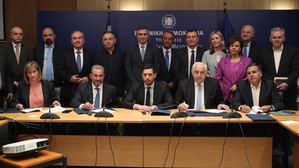 Γ. Καραμέρος: Παρουσία-πρόκληση του Χρ. Τριαντόπουλου στο Υπουργείο Υποδομών