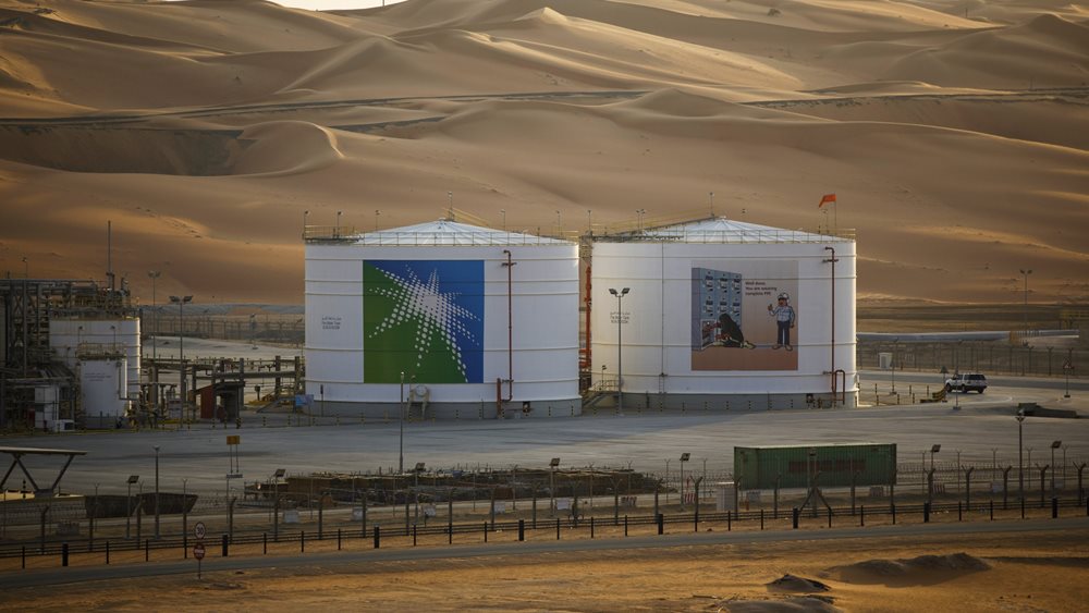 Το καλύτερο που έχει να κάνει η Σαουδική Αραβία είναι να αφήσει την τιμή του πετρελαίου να καταρρεύσει