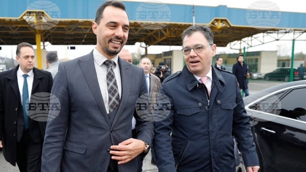 "Στη ζώνη Σένγκεν Βουλγαρία και Ρουμανία, για να παραμείνει η Ευρώπη ανταγωνιστική" λένε οι ΥΠΟΙΚ των δύο χωρών