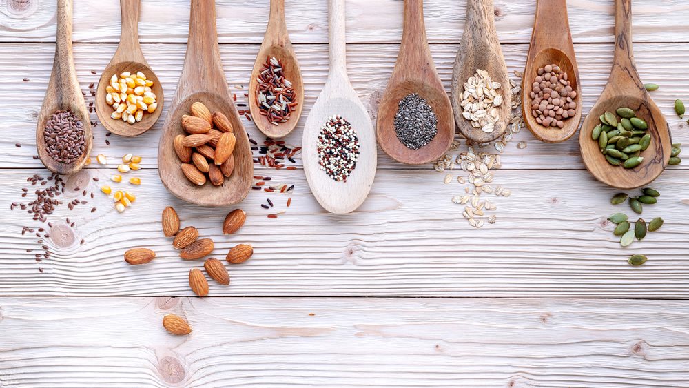 "Fibremaxxing": Γιατί η αυξημένη κατανάλωση φυτικών ινών έχει γίνει η νέα διατροφική μόδα και ποιοι κίνδυνοι κρύβονται