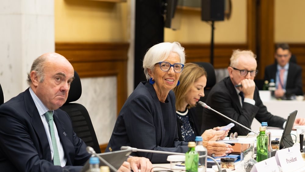 Πρακτικά ΕΚΤ: Οι αξιωματούχοι θα πρέπει να είναι έτοιμοι να επιστρέψουν σε αυξήσεις των επιτοκίων
